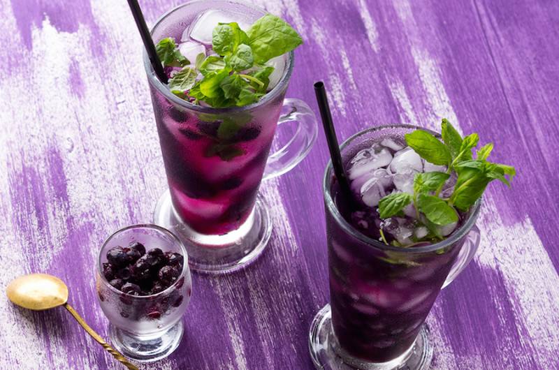 Image for 8 Signature Cocktails That Scream Summer