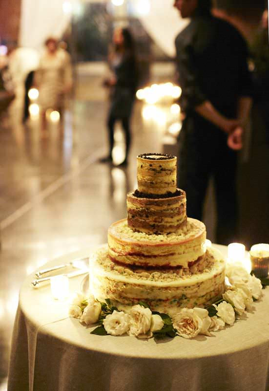 naked-cake-wedding-reception