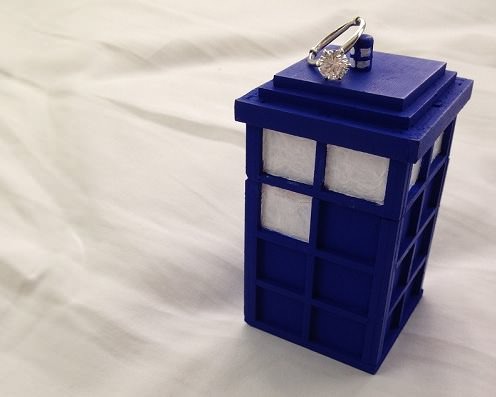 tardis-box-doctor-who-proposal