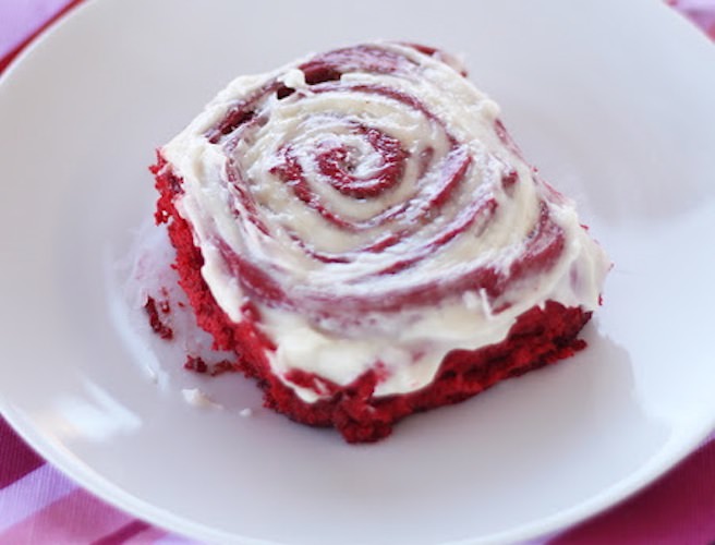 red velvet cinnamon rolls