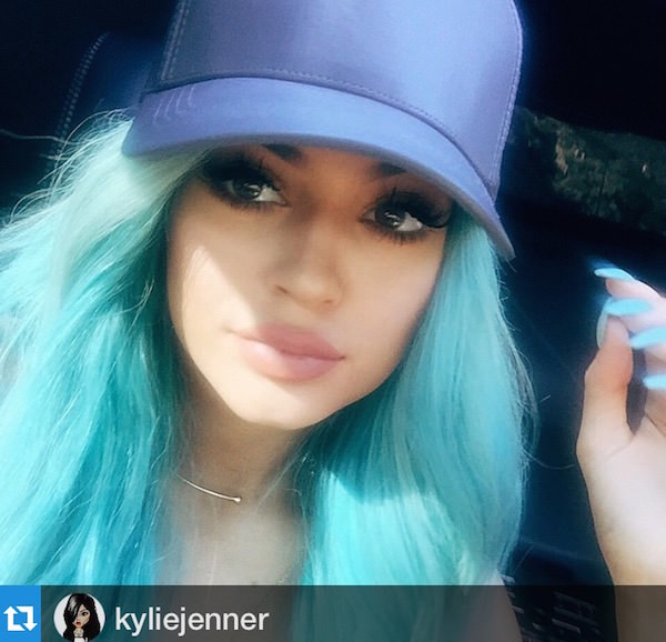 kylie-jenner-turquoise-hair