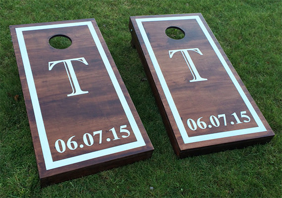 custom-cornhole -board-for-weddings