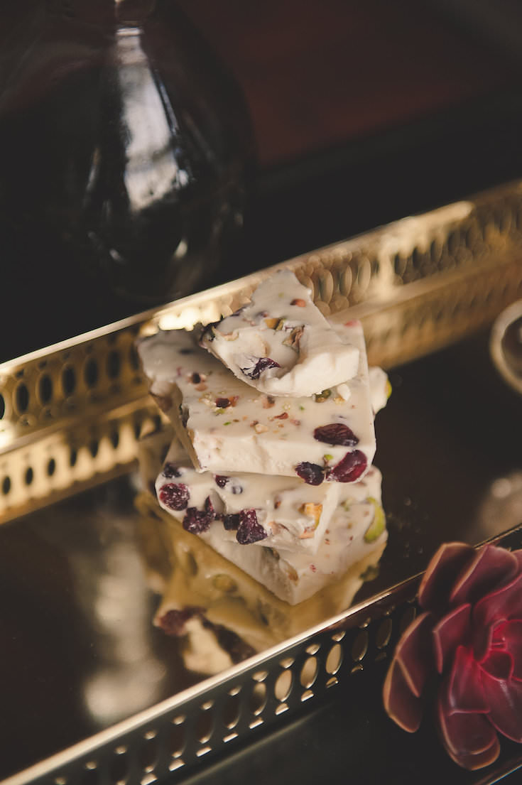 jewel-toned-vegas-wedding-inspiration-bit-of-ivory-photography-3