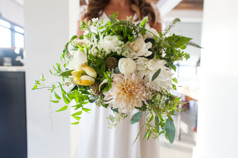 bridal-bouquet-wythe-hotel-wedding-heather-phelps-lipton-photography