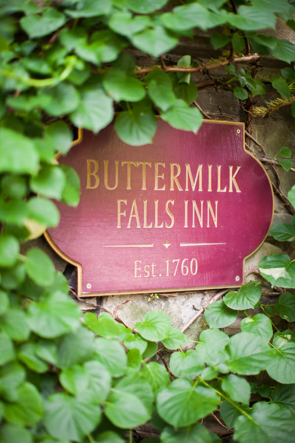 buttermilk-falls-inn-wedding-sarah-tew-photography-25