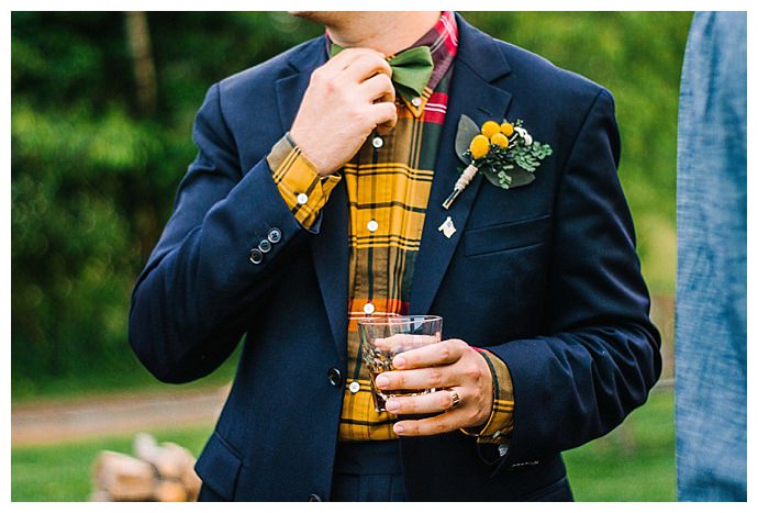 kayla-coleman-photography-yellow-boutonniere