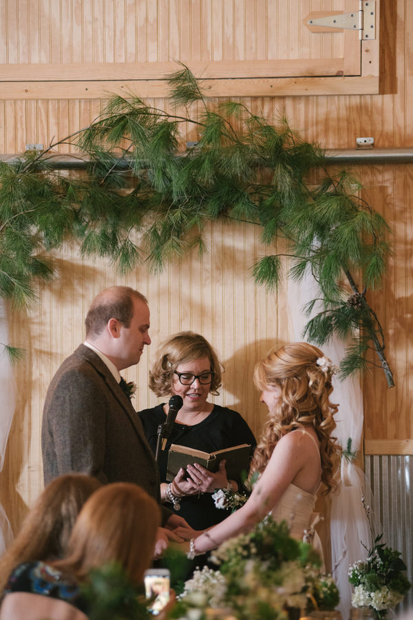 pine-altar-wedding-ceremony