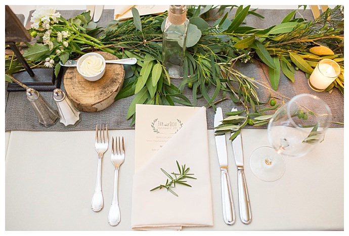 connecticut-vineyard-wedding-tablescape-greenery