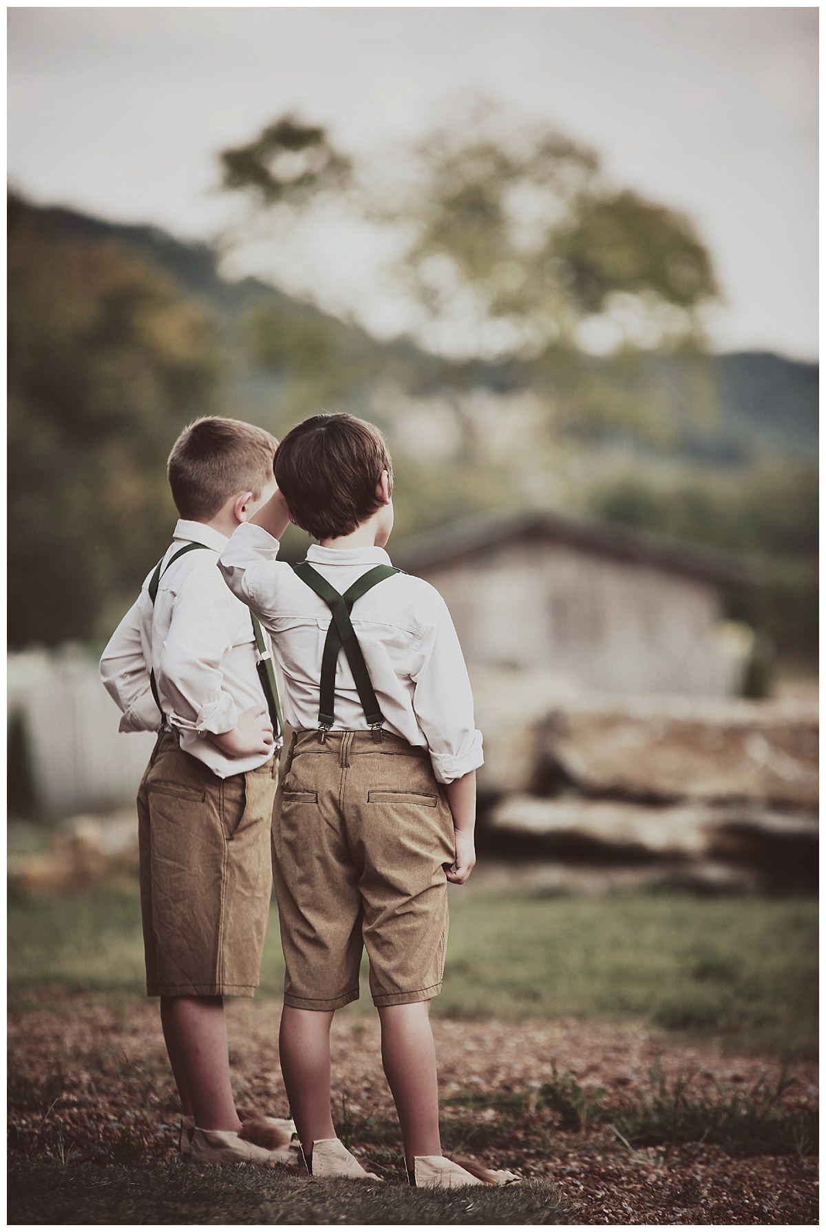 lord-of-the-rings-wedding-hobbit-ring-bearers