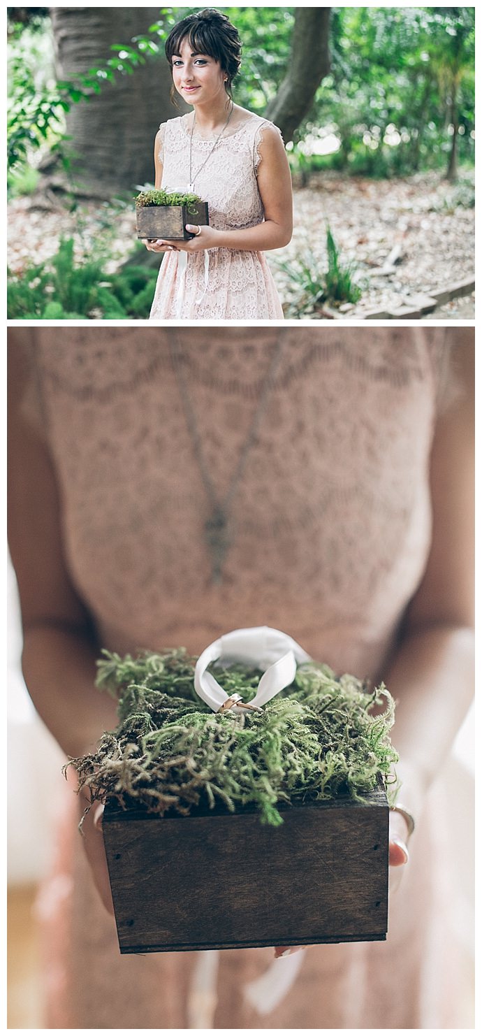 moss wedding ring holder