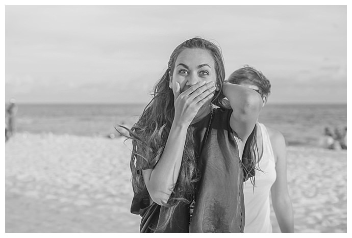 surprise-beach-proposal-rae-marshall-photography10