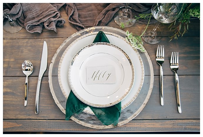 green-and-gold-tablescape-alyssa-ryan-photography