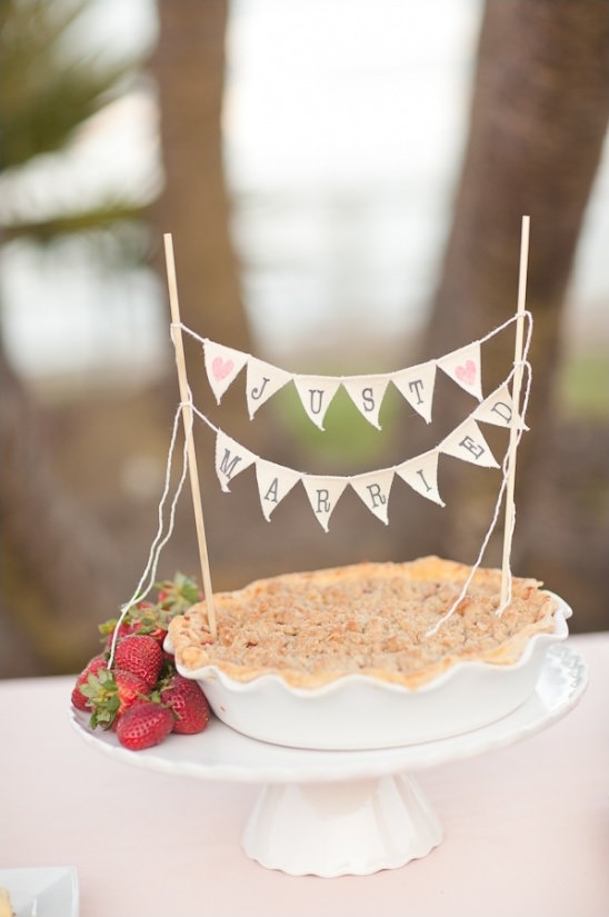 wedding-reception-pie-display