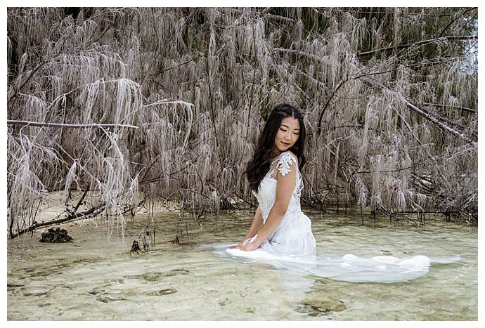 sv-photograph-bridal-portraits-in-water