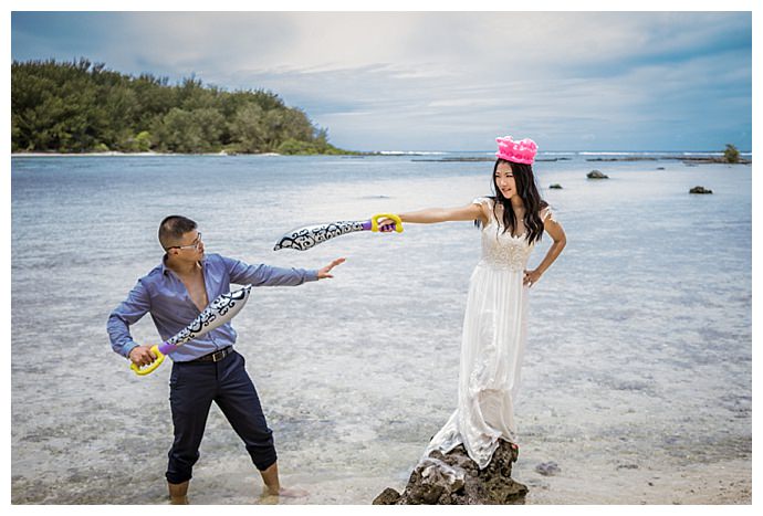 sv-photograph-fun-sword-fight-wedding-photos