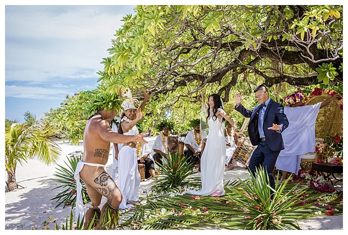 sv-photograph-traditional-polynesian-wedding-dance