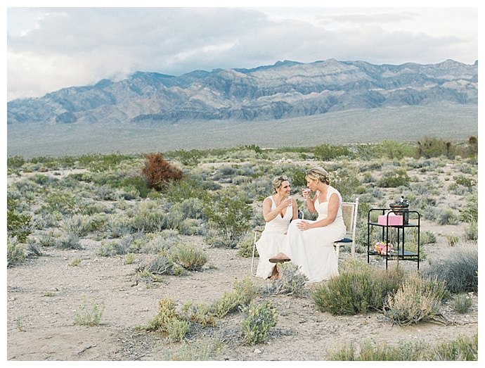 elopement-in-the-nevada-desert-gaby-j-photography