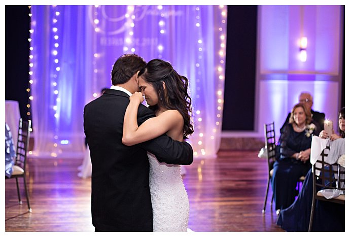 emotional-first-dance-wedding-photos-kristen-weaver-photography