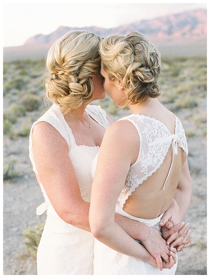 gaby-j-photography-intimate-desert-wedding