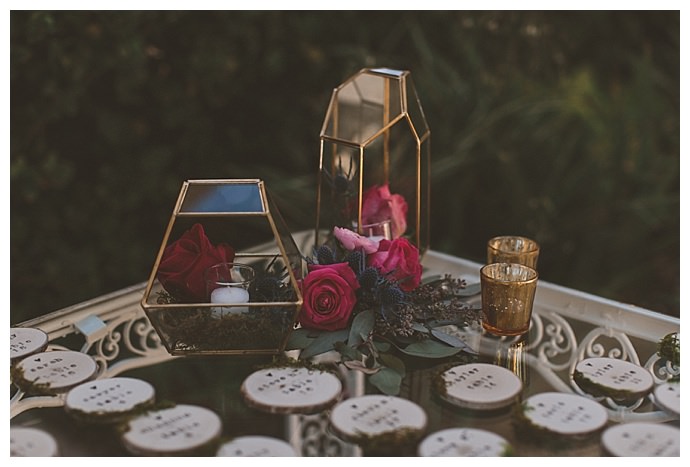 geometric-gold-wedding-decor