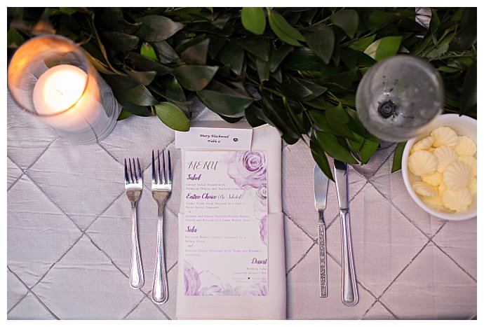 purple-and-white-wedding-tablescape-kristen-weaver-photography