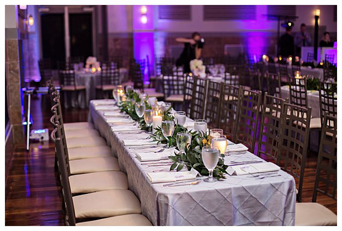 purple-tablescape-with-greenery-garland-kristen-weaver-photography