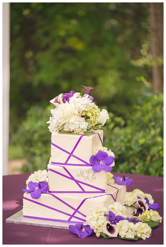 purple-square-tiered-wedding-cake-jacqie-q-photography