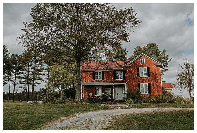 bhunterco-photography-virginia-farmhouse-wedding