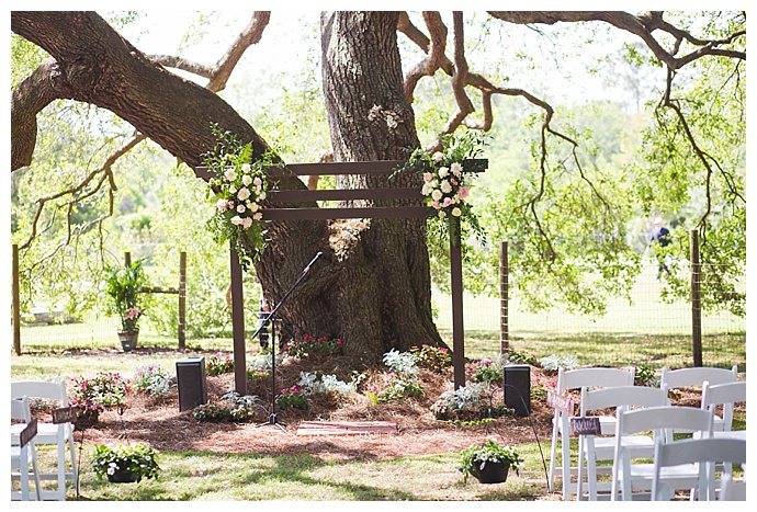 cory-lee-photography-backyard-ceremony-setting