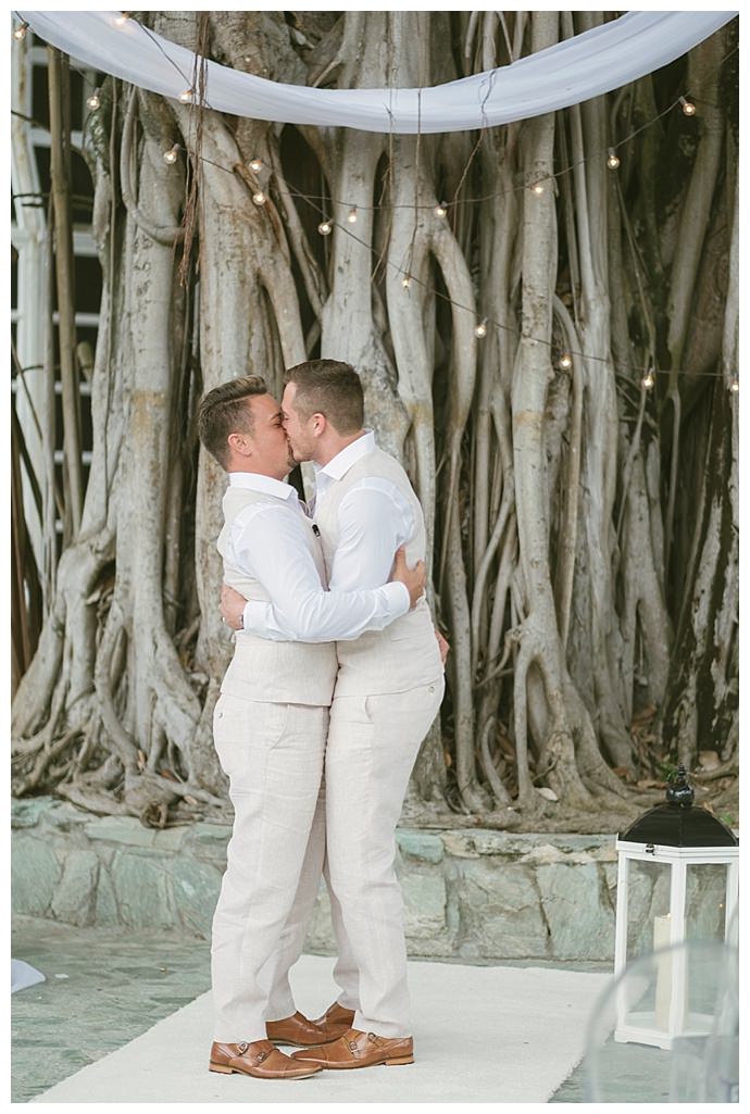 destination-wedding-linen-suit-e-p-anderson-photography