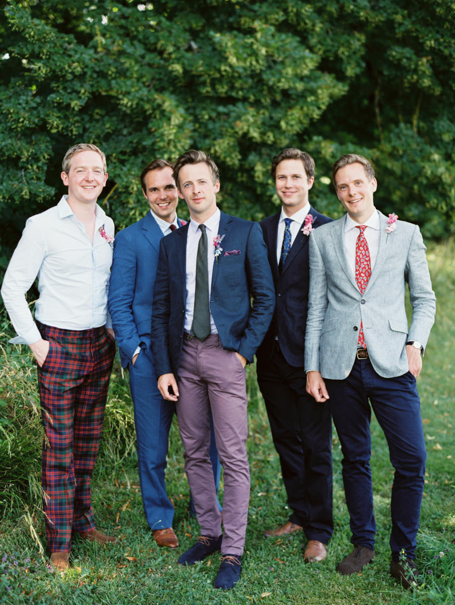 eclectic-mix-and-match-groomsmen