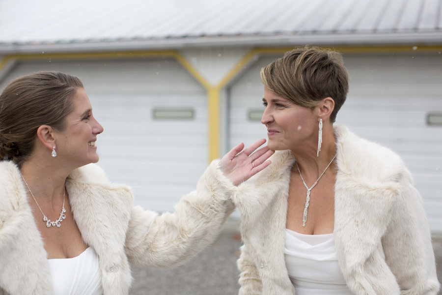 erika-flugge-photography-candid-wedding-pictures