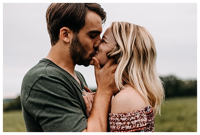 farm-engagement-photos-love-to-the-core-photography