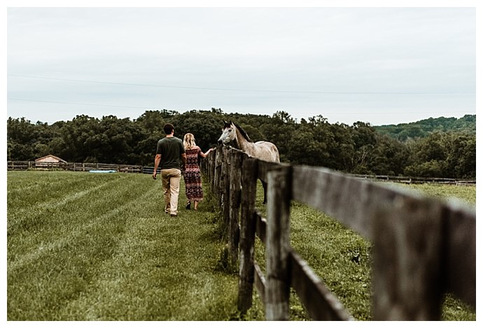 love-to-the-core-photography-family-farm-engagement-photos