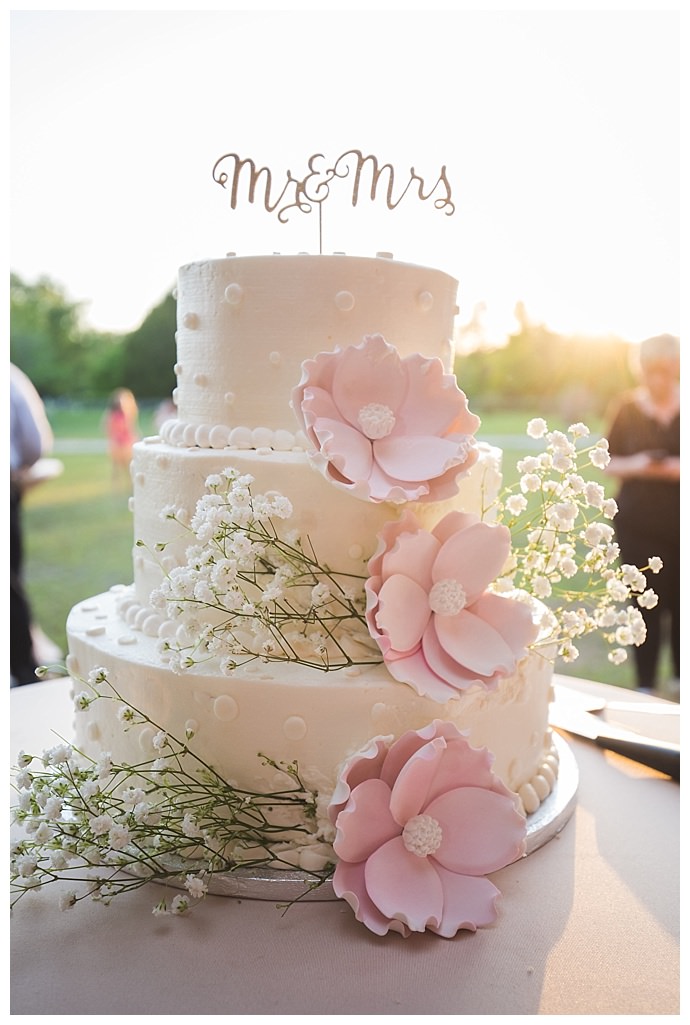 white-and-pink-wedding-cake-cory-lee-photography