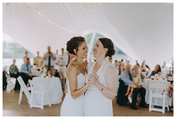 autumn-harrison-photography-two-brides-first-dance