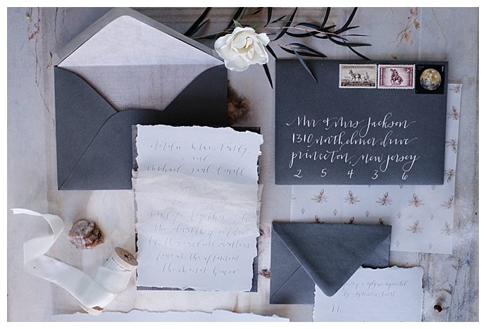 gray-wedding-invitation-suite-carnefix-photography