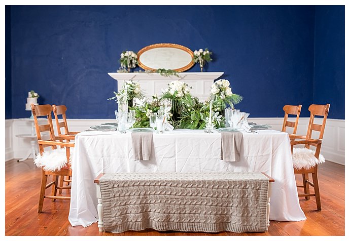 greenery-wedding-table-decor-lindsey-lyons-photography