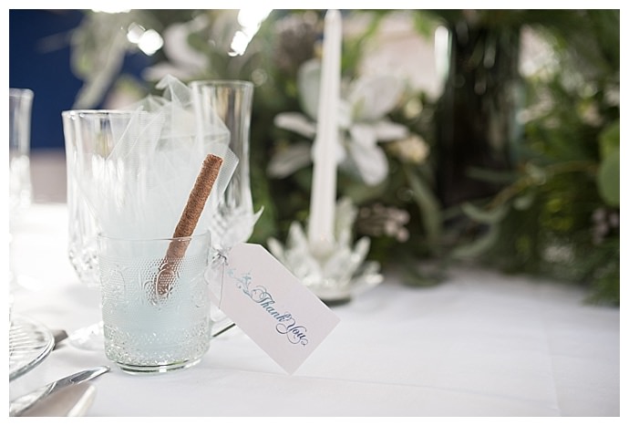 hot-chocolate-wedding-favors-lindsey-lyons-photography