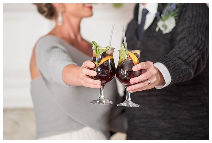 lindsey-lyons-photography-winter-wedding-cocktails