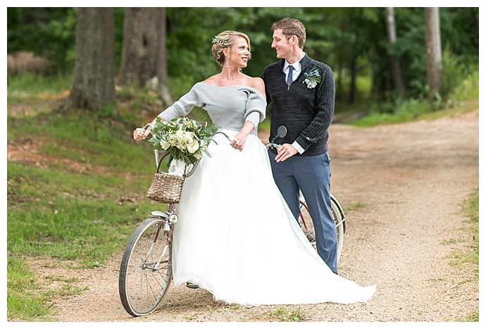 lindsey-lyons-photography-winter-wedding-suit