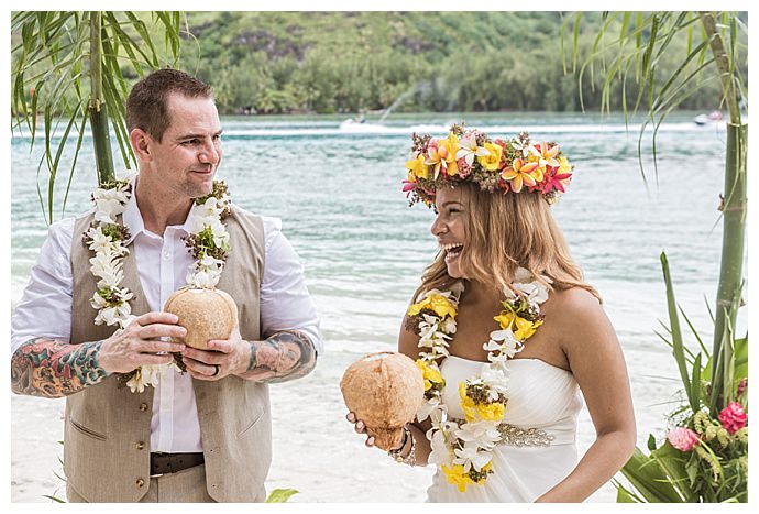 sv-photograph-colorful-polynesian-wedding