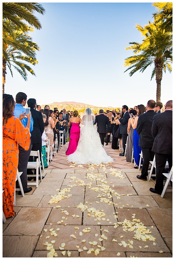 true-photography-rose-petal-lined-wedding-aisle