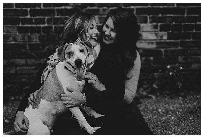 apaige-photography-dogs-in-engagement-photos