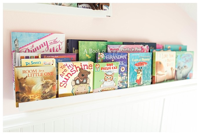 nursery-bookshelf-cieara-ruess-photography