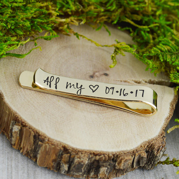 personalized-wedding-date-tie-bar