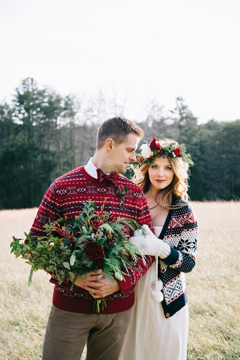 festive-holiday-sweater-wedding-ideas