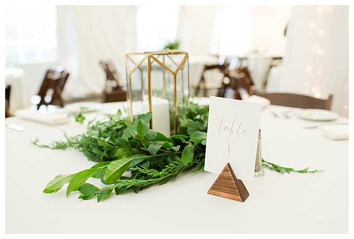 rustic-chic-wedding-reception-bethanne-arthur-photography