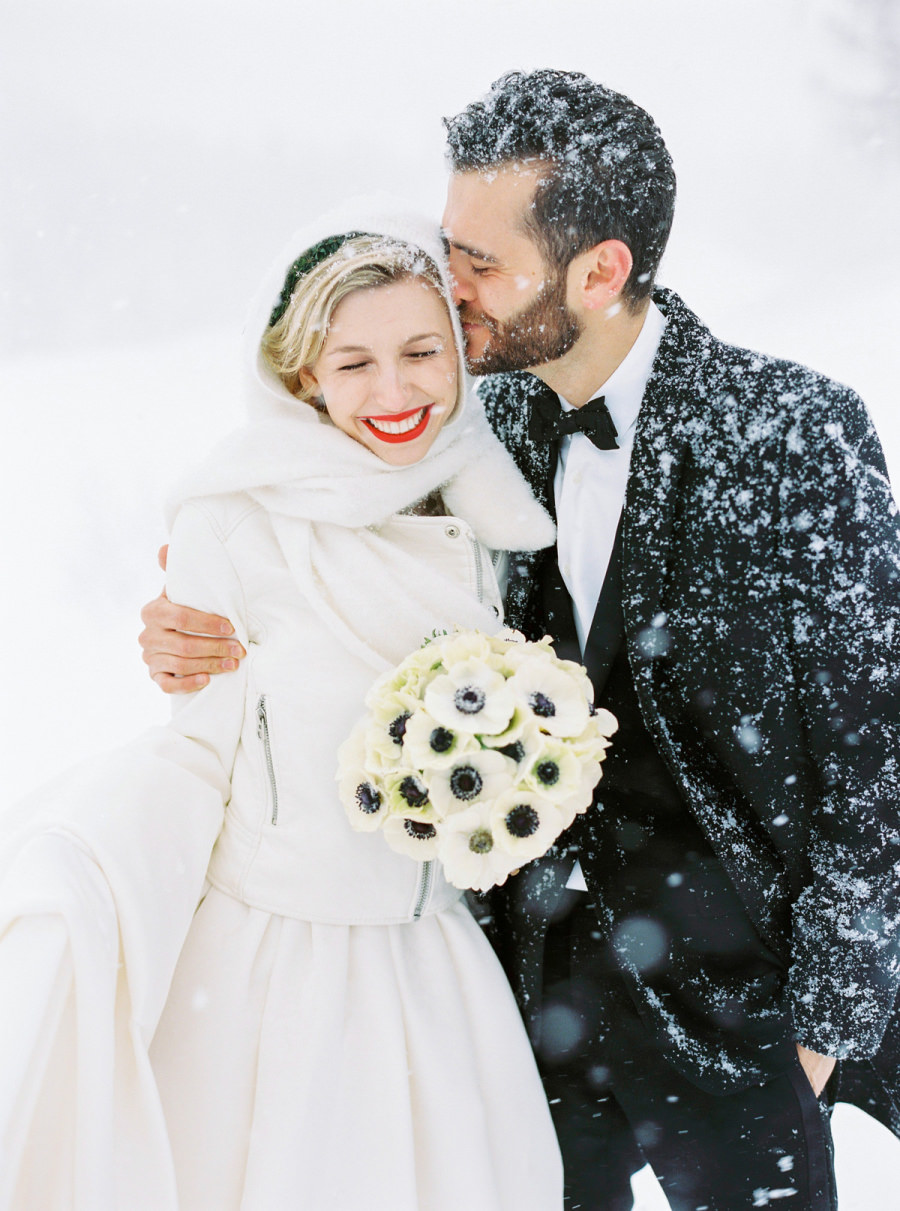 snowy-winter-wedding-fashion