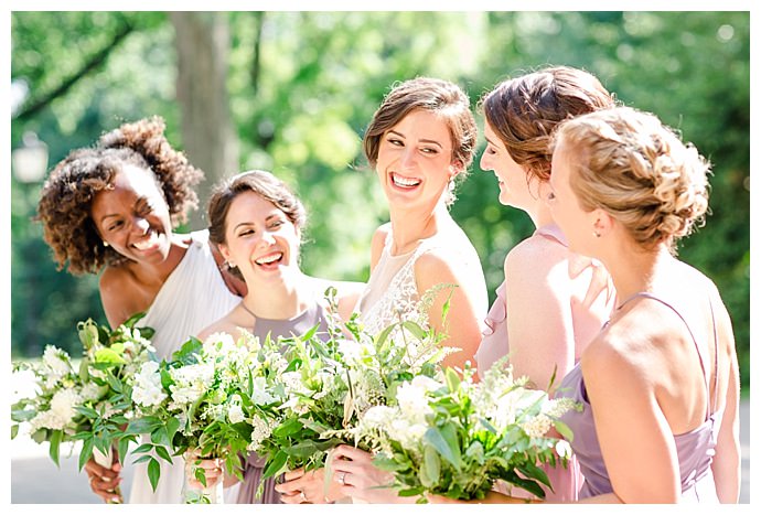 white-and-green-bridesmaids-bouquet-bethanne-arthur-photography